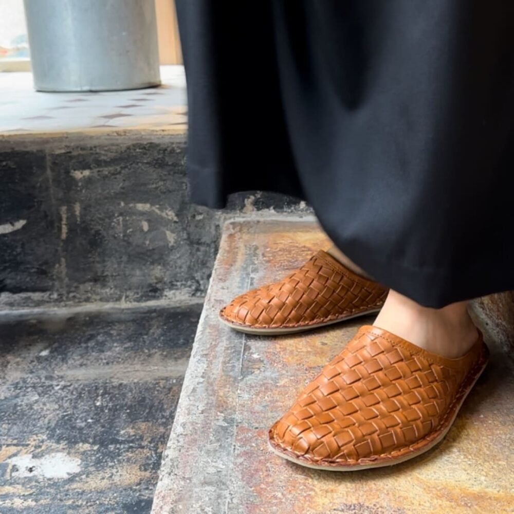 ROMA Woven Leather Cognac Brown - Image 8